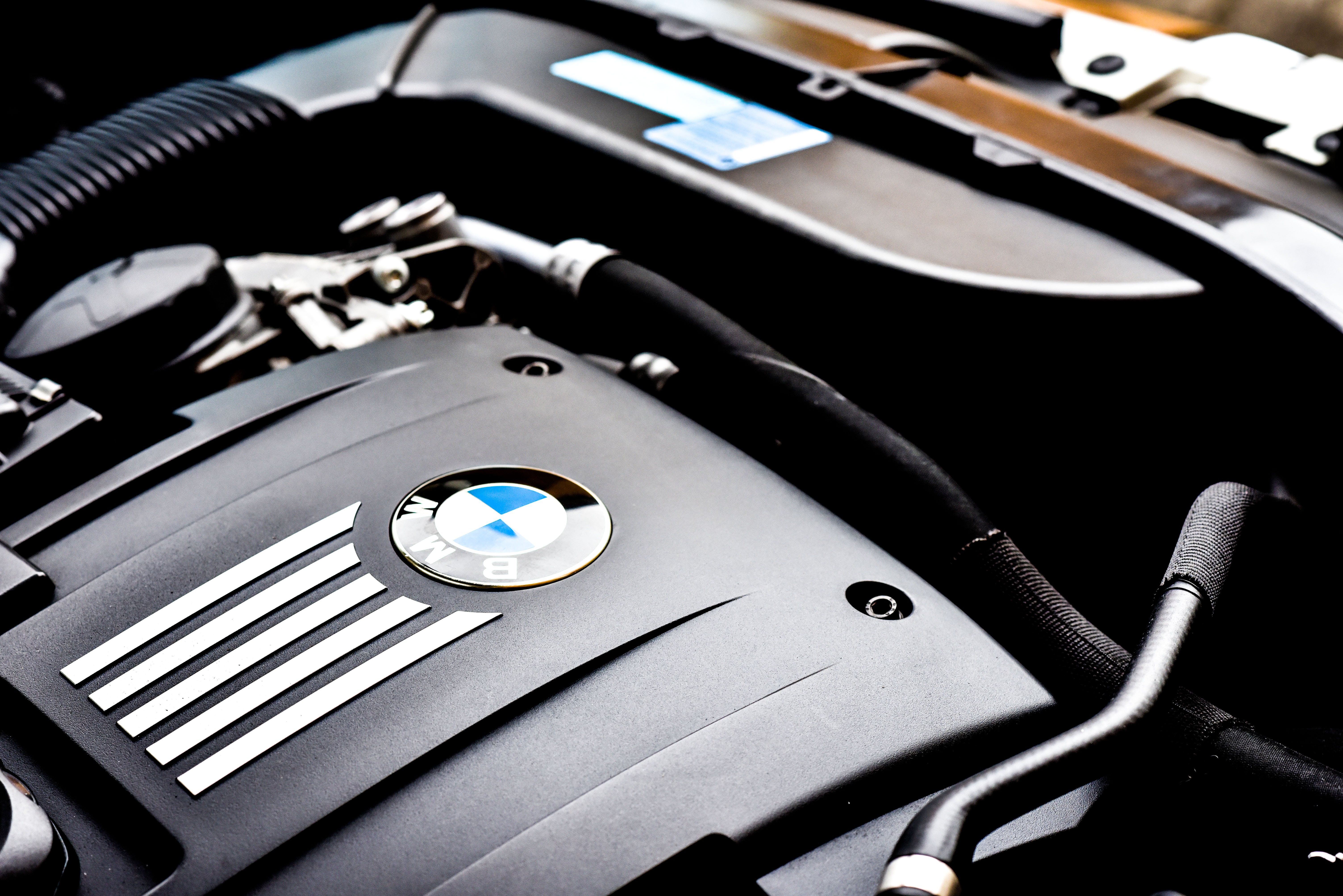 5 Sept under the hood-wire-article 5 Sept under the hood-wire-article