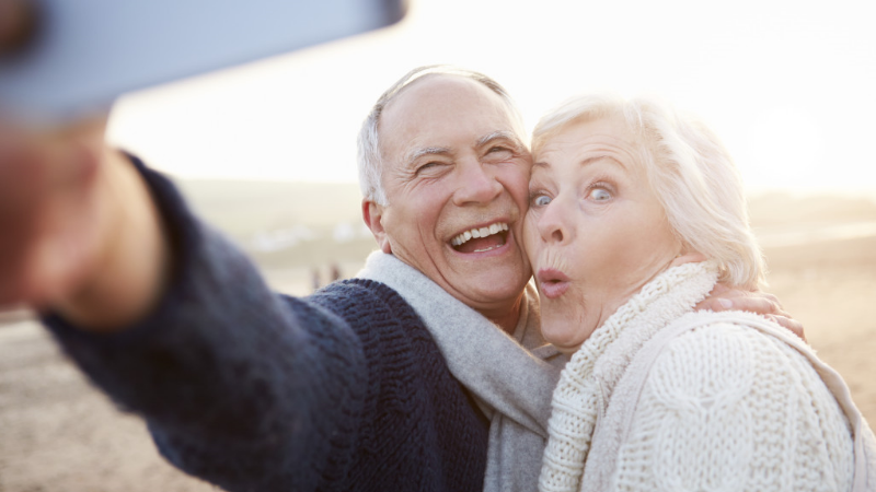 selfie-elderly selfie-elderly