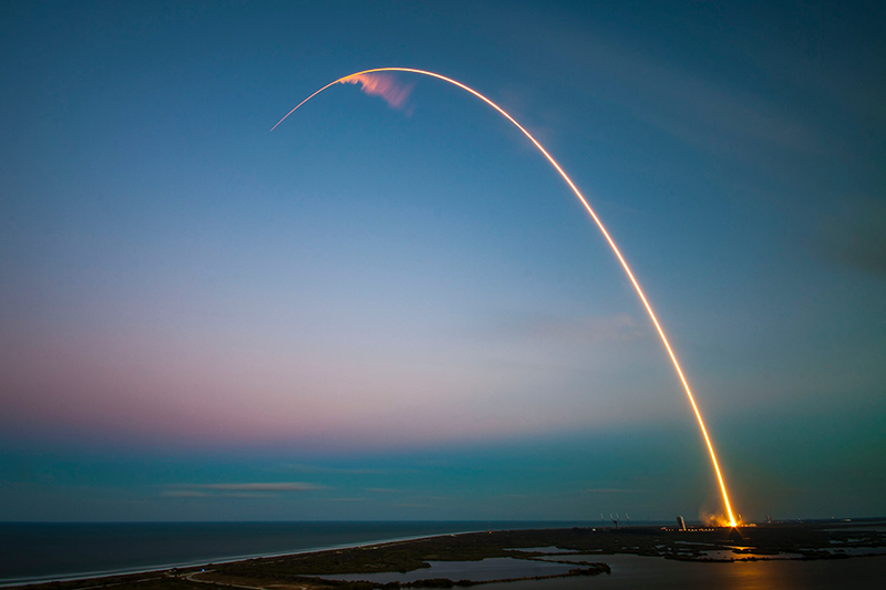 spacex--p-KCm6xB9I-unsplash-800px